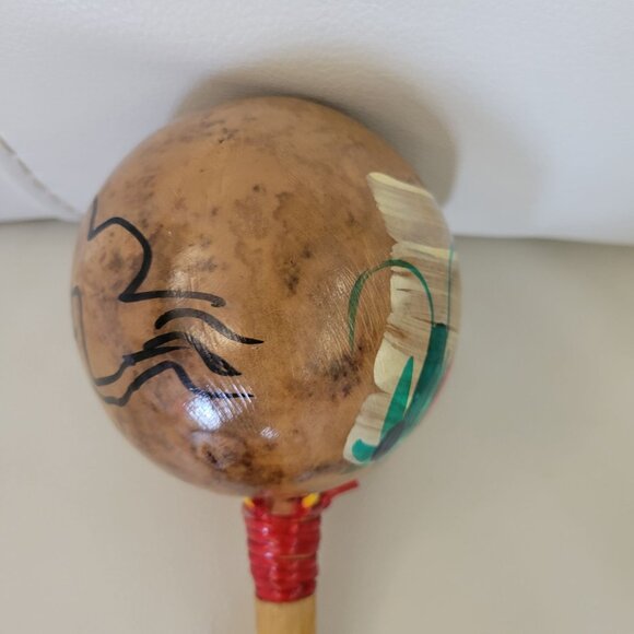 Handmade Cancun Mexico Maraca With Colorful Hand-Painted Design - Picture 8 of 9